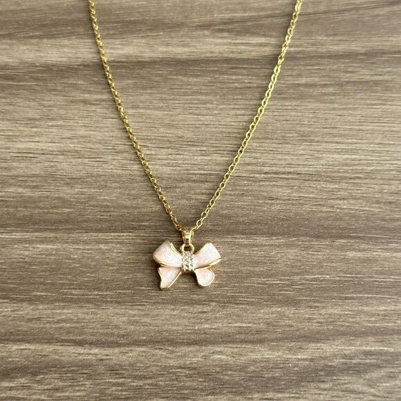 Gold Necklace with Pink Bow Pendant Q541 - Picture 3 of 6